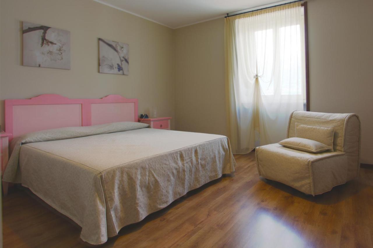 Hotel Risi Colico Kültér fotó
